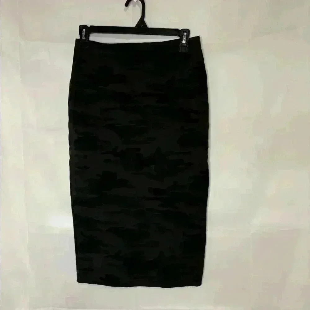 Womens size small sanctuary brand pencil, #M462